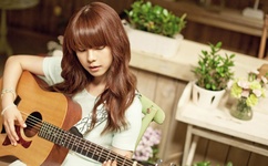 扇舞风含情水含笑